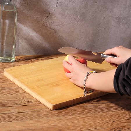 Bamboo vegetable board