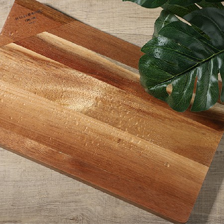 Acacia cutting board