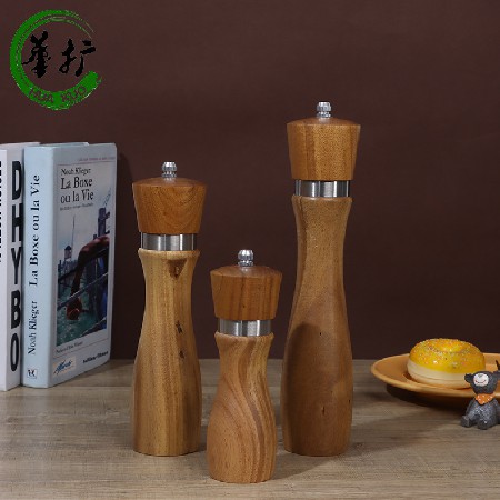 Rubber wood pepper mill