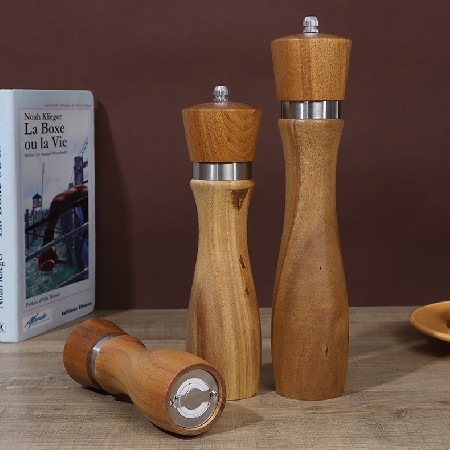 Rubber wood pepper mill